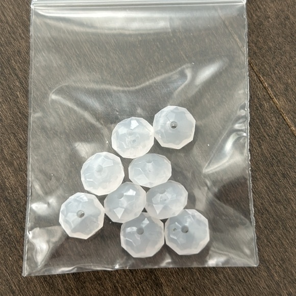 Assorted Crafting Bead Set, Colourful Jewellery Making Beads, Loose Craft Supply - Picture 3 of 11